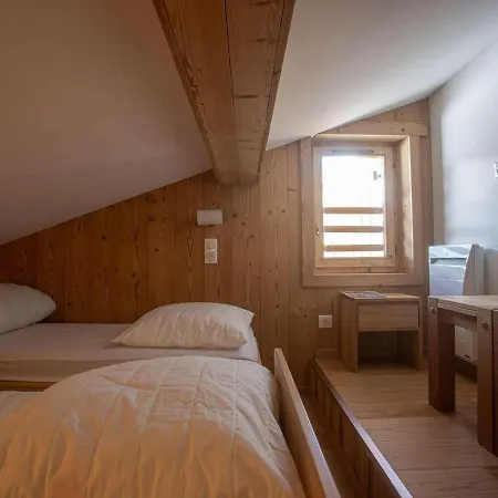 Appt 10 Pers Renove, Calme, Balcon Sud, Cheminee, Wi-fi, Proche Pistes - Fr-1-545-14