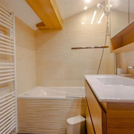 Appt 10 Pers Renove, Calme, Balcon Sud, Cheminee, Wi-fi, Proche Pistes - Fr-1-545-14 Apartment